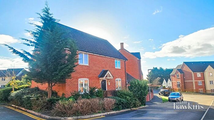 4 Bedroom Detached House To Rent In Beaufort Avenue, Royal Wootton Bassett, SN4
