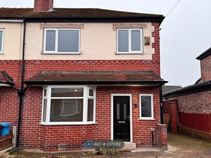 3 Bedroom Semi-Detached House To Rent In Oaklands Road, Swinton, Manchester, M27