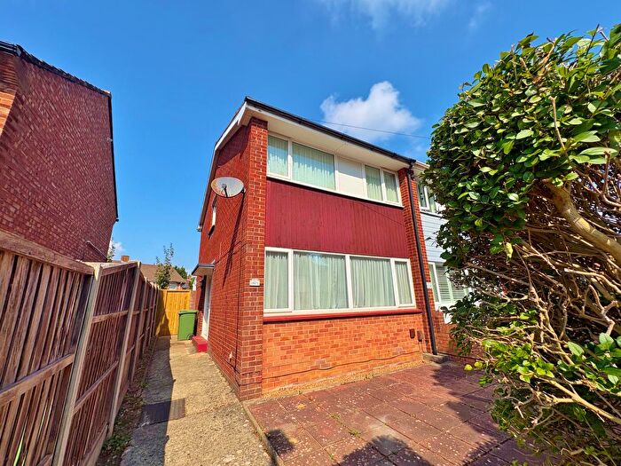 2 Bedroom Semi-Detached House For Sale In Copsey Grove, Farlington, PO6
