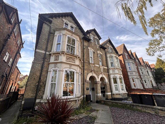 3 Bedroom Apartment To Rent In Clapham Road, MK41