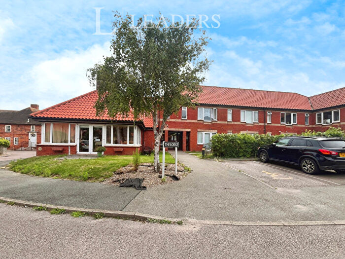 Apartment To Rent In The Lodge, Holland-on-Sea, CO15