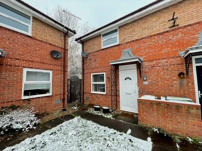 1 Bedroom House To Rent In Newbridge Oval, Emerson Valley, MK4