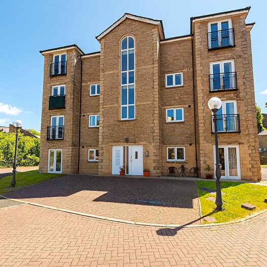 2 Bedroom Flat For Sale In Acre Park, Bacup, OL13