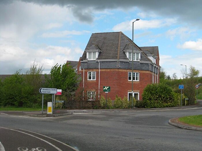2 Bedroom Apartment To Rent In Acorn Drive, Thatcham, Berkshire, RG18