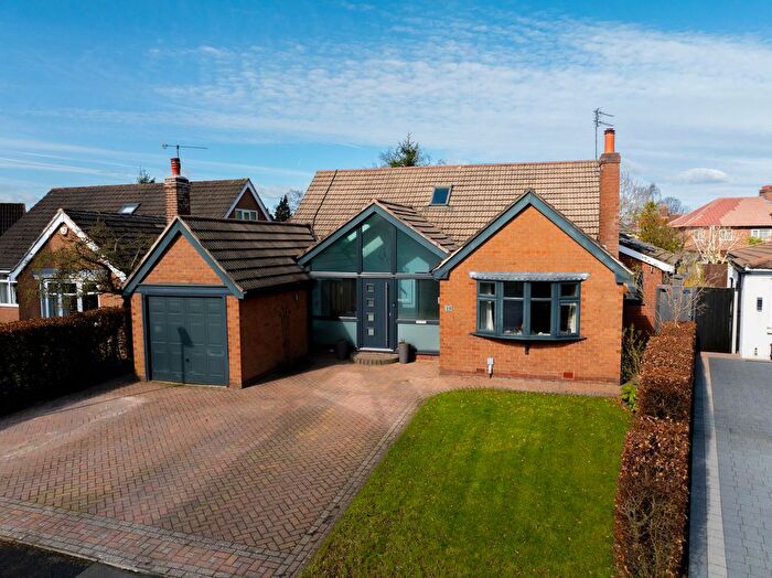 4 Bedroom Detached House For Sale In Winmarith Drive, Hale Barns, WA15
