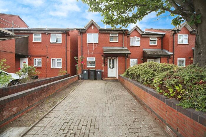 3 Bedroom End Of Terrace House For Sale In Hibbert Street, Luton, LU1