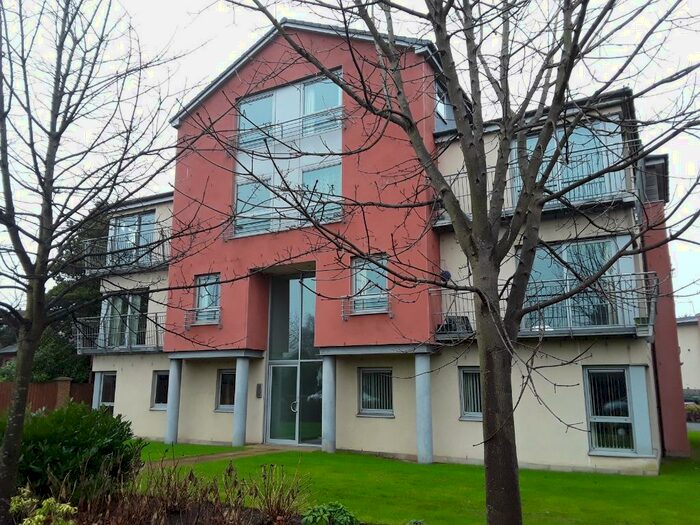 3 Bedroom Flat To Rent In Pinegrove Gardens, Barnton, Edinburgh, EH4