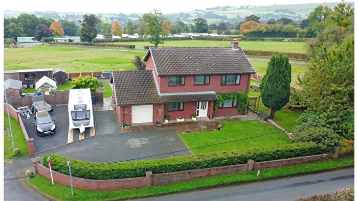 4 Bedroom Detached House For Sale In Brynllugan, Cefn Coch, Welshpool, Powys, SY21