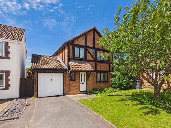 4 Bedroom Detached House For Sale In Apple Tree Close, Abbeymead, Gloucester, GL4