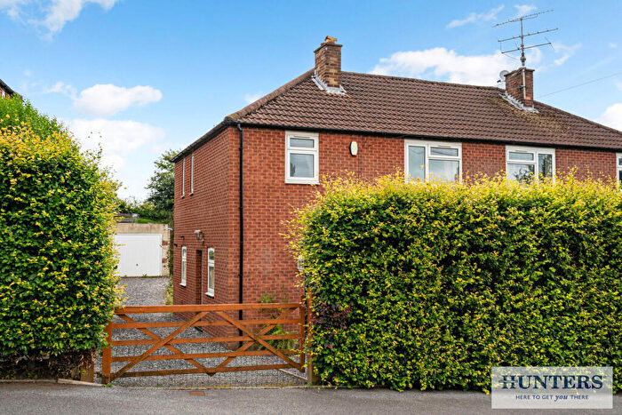 3 Bedroom Semi Detached House For Sale In Woodnook Drive, Cookridge, Leeds, LS16