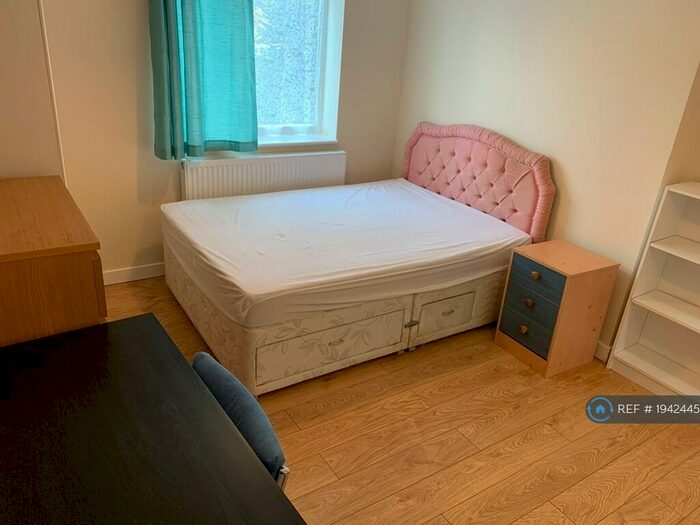 7 Bedroom Detached House To Rent In Charter Avenue, Coventry, CV4