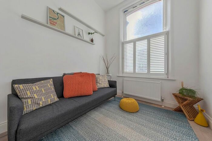 2 Bedroom Flat To Rent In Electric Avenue, London, SW9