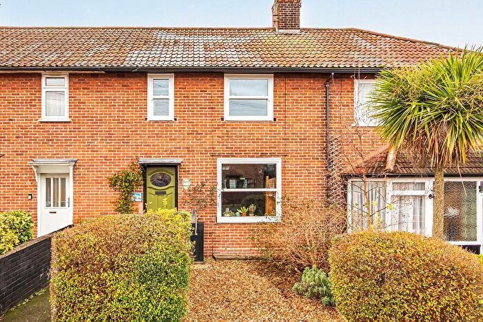 2 Bedroom Terraced House For Sale In Westcott Crescent, Hanwell, London, W7