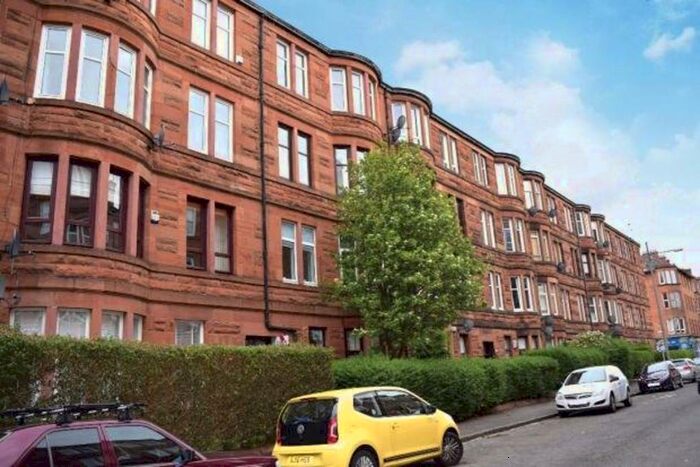 1 Bedroom Flat To Rent In Large Bed Furnished @ Dundrennan Rd, G42