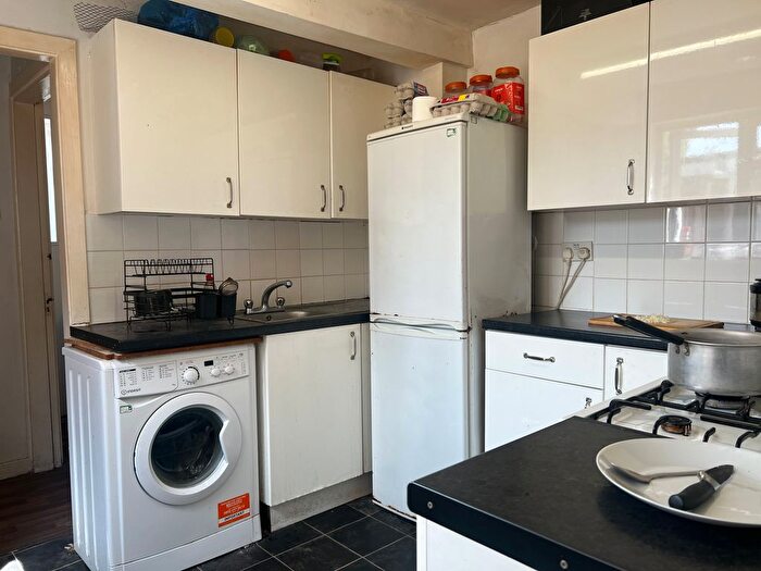 4 Bedroom Property To Rent In Milton Road, Southampton, SO15