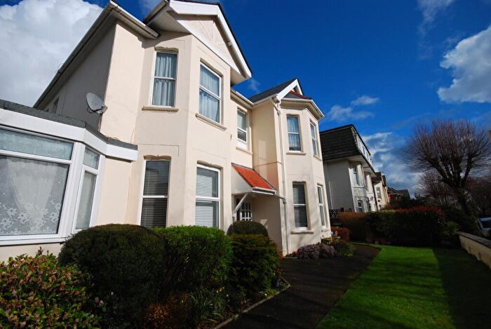 1 Bedroom Flat For Sale In Manor Court, Argyll Road, Bournemouth, Dorset, BH5