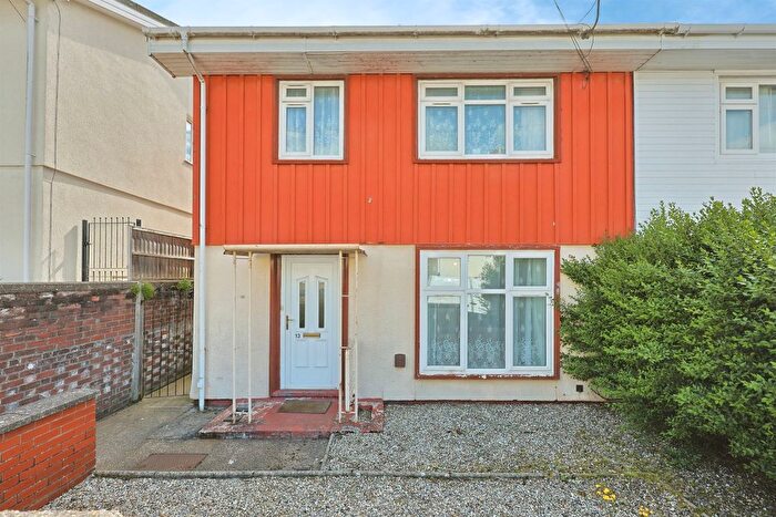 3 Bedroom Semi Detached House For Sale In Waring Road, Norwich, NR5