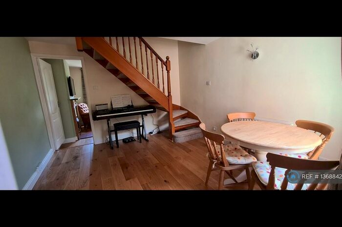 2 Bedroom Terraced House To Rent In Bois Moor Road, Chesham, HP5