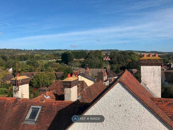 3 Bedroom Maisonette To Rent In Old Post House, Westerham, TN16
