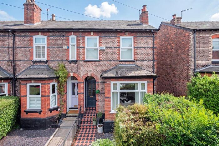3 Bedroom End Of Terrace House For Sale In Navigation Road, Altrincham, WA14