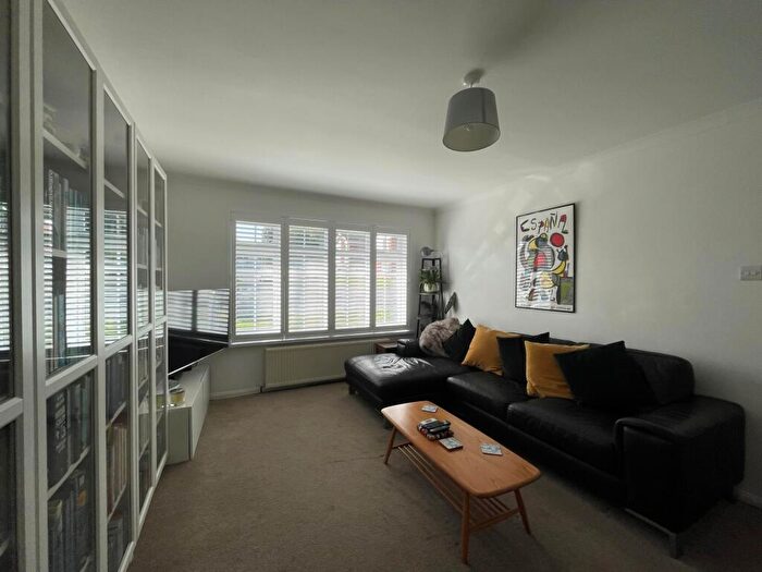 2 Bedroom Bungalow For Sale In Greenacre Drive, Walmer, CT14