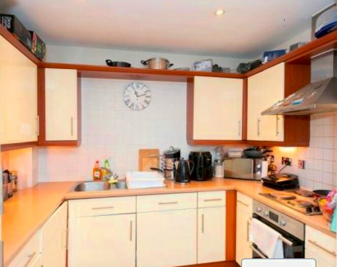 2 Bedroom Flat To Rent In Omega Court, Watford, WD18