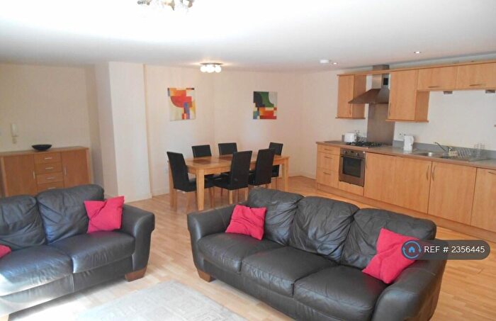 2 Bedroom Flat To Rent In The Atrium, Nottingham, NG2