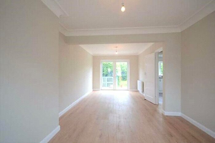 3 Bedroom Semi-Detached House To Rent In Grosvenor Close, Chelmsford, Essex, CM2