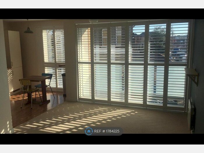 1 Bedroom Flat To Rent In East Dulwich Road, London, SE22