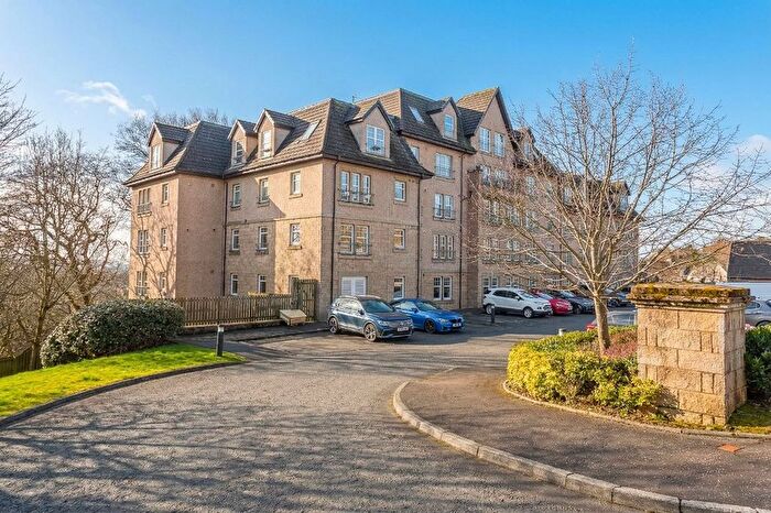 2 Bedroom Flat For Sale In Marina Road, Bathgate, EH48
