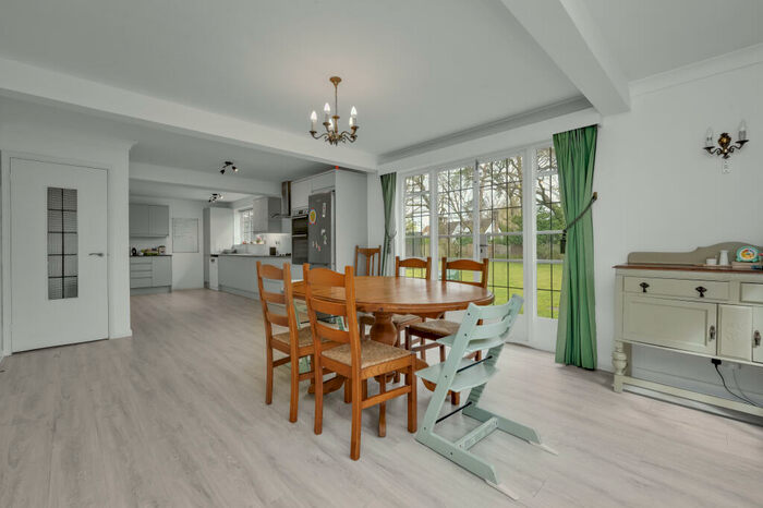 5 Bedroom House To Rent In Hockering Road, Woking, GU22