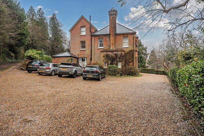 3 Bedroom Flat For Sale In Rockfield Road, Oxted, RH8