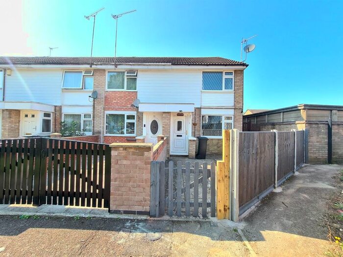 2 Bedroom Semi-Detached House To Rent In Archer Close, Leicester, LE4