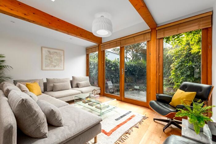 2 Bedroom Terraced House To Rent In Hart Street Oxford, OX2