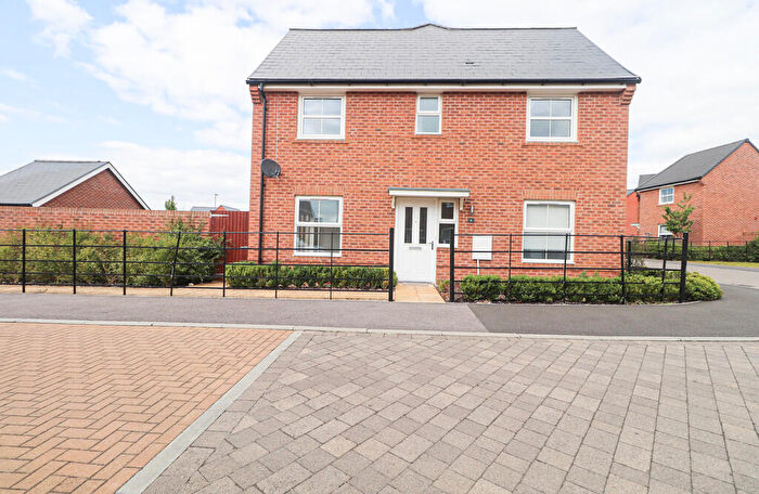 3 Bedroom Semi-Detached House To Rent In Heddle Road, Andover, SP11