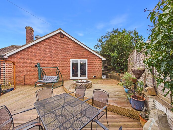 3 Bedroom Bungalow For Sale In Water End Road, Beacons Bottom, High Wycombe, Buckinghamshire, HP14