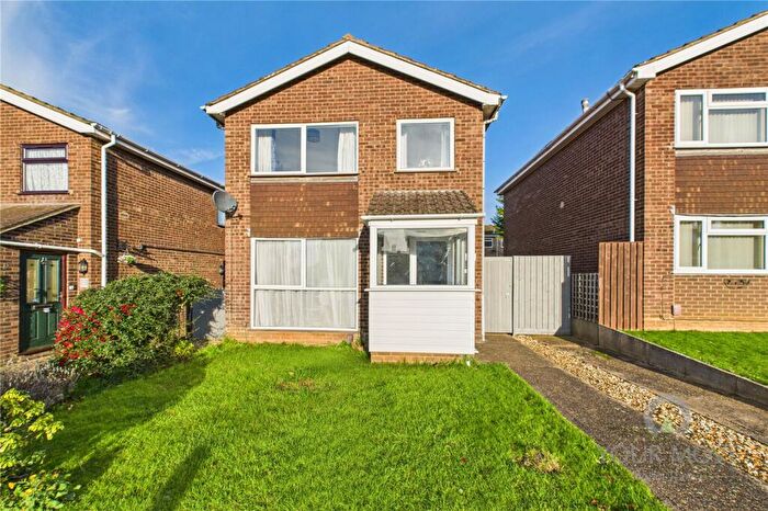 3 Bedroom Detached House For Sale In Sherwood Avenue, Kingsthorpe, Northampton, NN2