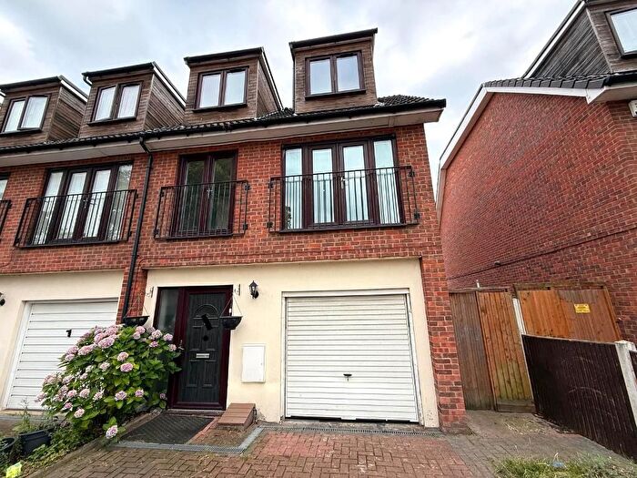 3 Bedroom Terraced House To Rent In Camborne Avenue, Romford, RM3