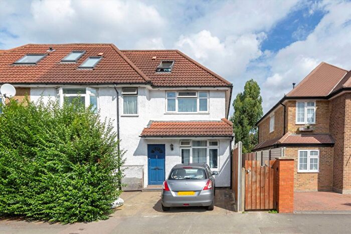 1 Bedroom Flat To Rent In Noel Road, Acton, W3