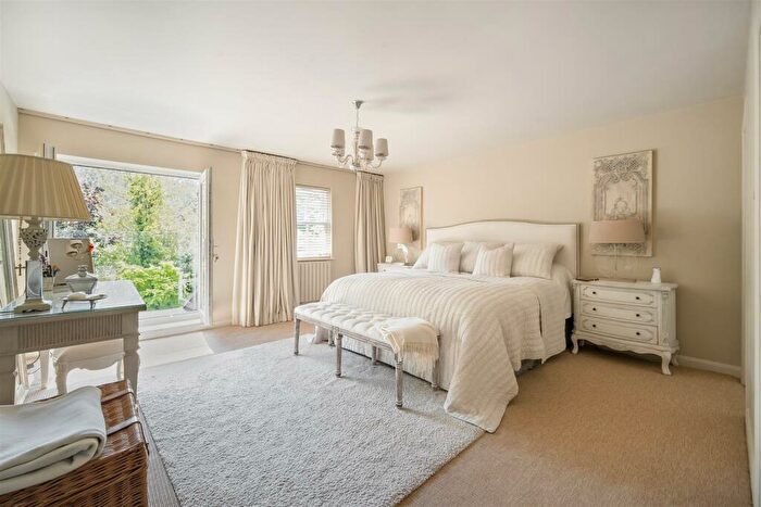 5 Bedroom Detached House For Sale In Botley Road, Burridge, Southampton, SO31