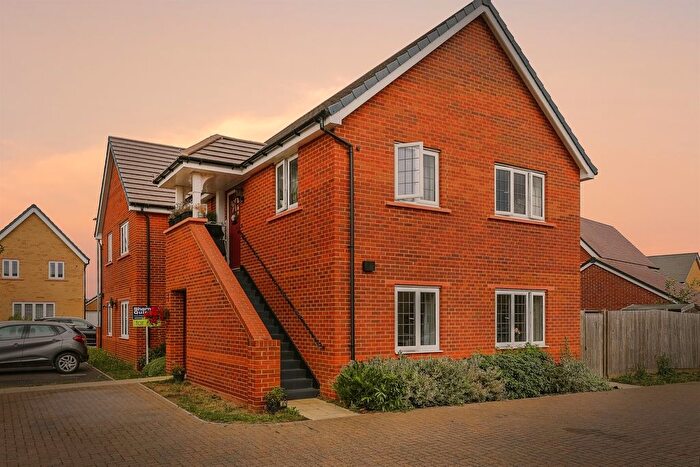 2 Bedroom Flat For Sale In Barwell Close, Swavesey, Cambridge, CB24