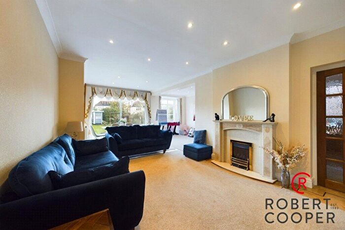6 Bedroom Detached House To Rent In East Towers, Pinner, HA5