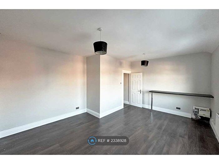 1 Bedroom Flat To Rent In Park Road South, Newton-Le-Willows, WA12