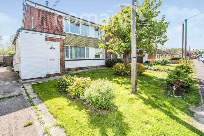 2 Bedroom Maisonette To Rent In Colemans Moor Road, Woodley, RG5