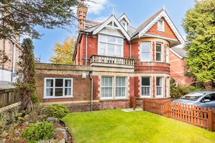 2 Bedroom Flat To Rent In Kingsbridge Road, Poole, BH14