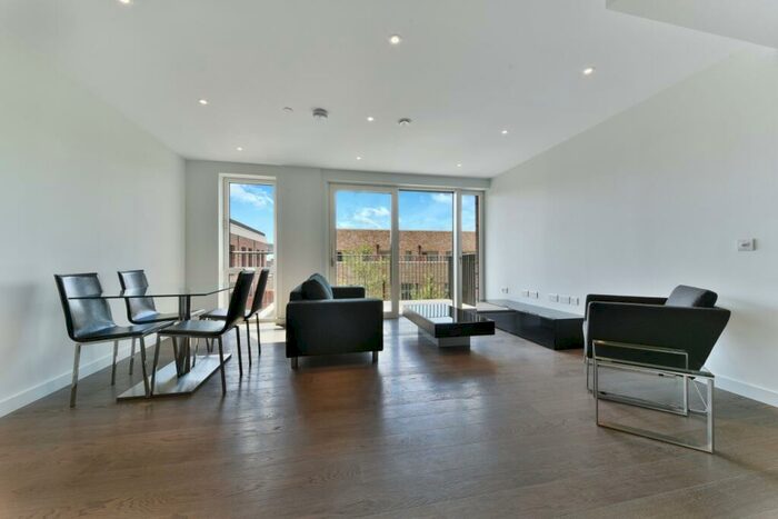 1 Bedroom Flat To Rent In Heygate Street, Elephant & Castle, London, SE17