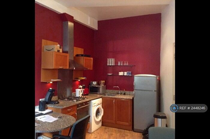 2 Bedroom Flat To Rent In Chandlery House, London, E1