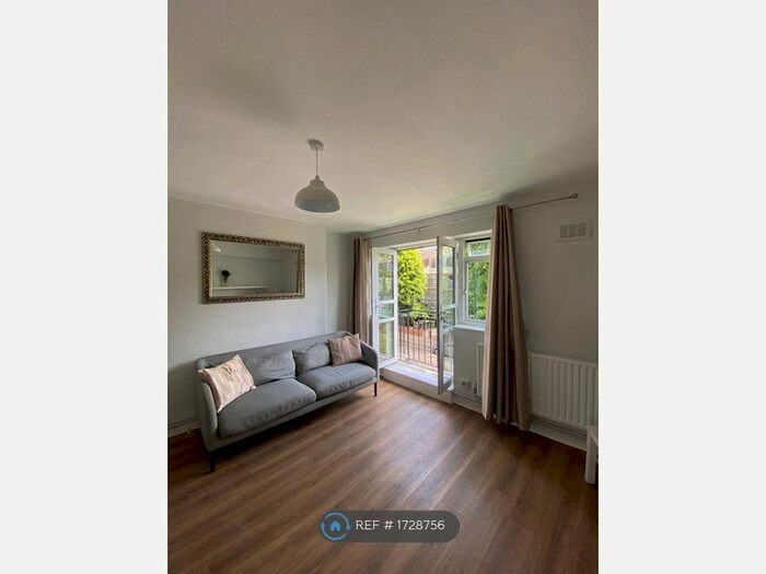 1 Bedroom Flat To Rent In Sedgley House, London, N4