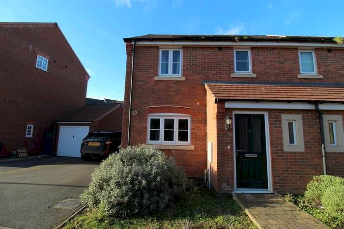 3 Bedroom Semi-Detached House To Rent In Long Meadow Way, Birstall, Leicester, LE4