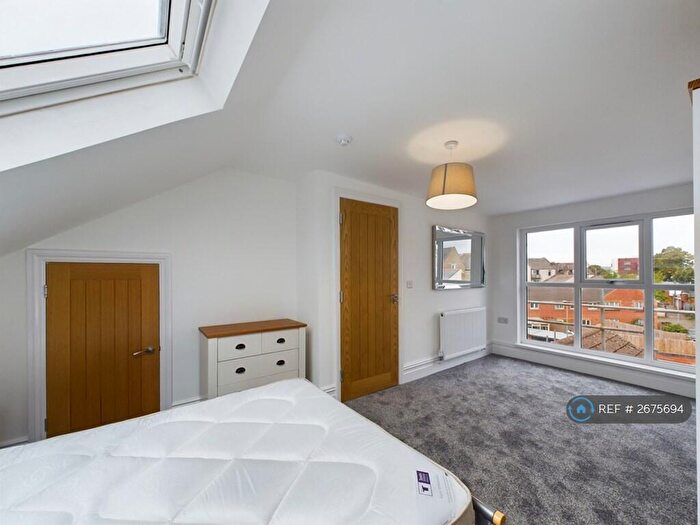 5 Bedroom Terraced House To Rent In Rawden Place, Cardiff, CF11